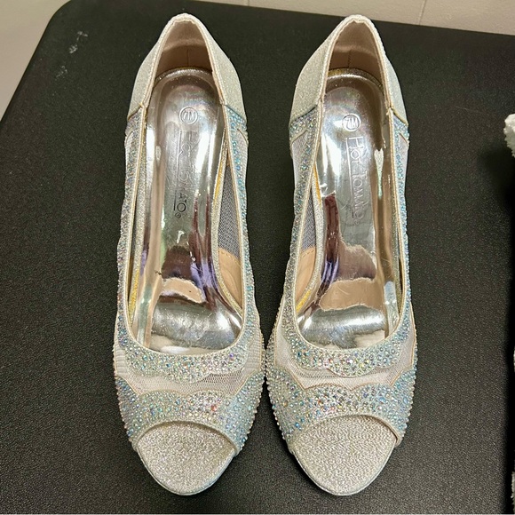 Hot Tomato Sz 7 Silver Glitter High Heels EUC - Picture 6 of 12